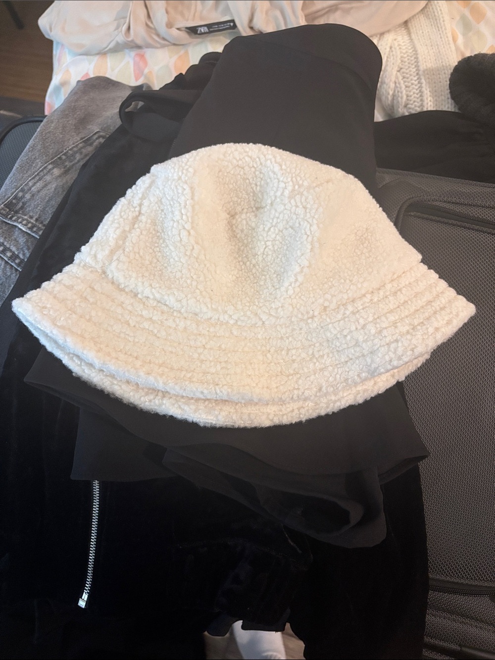 Cream Sherpa Bucket Hat - Kids Accessories